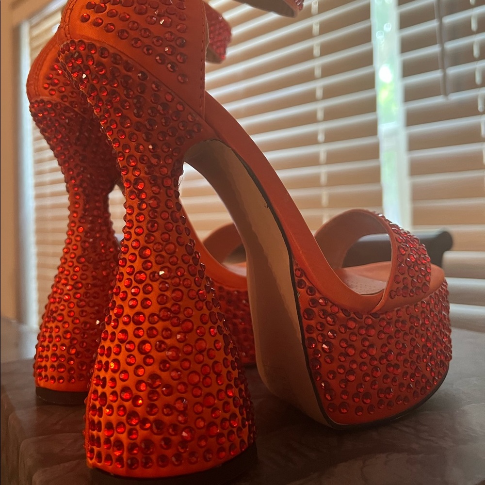 Platform Heels - Picture 3 of 4